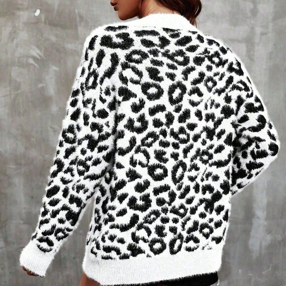 White Casual Women's Leopard Print Long Sleeve Single-Breasted Knit Cardigan - Picture 2 of 6